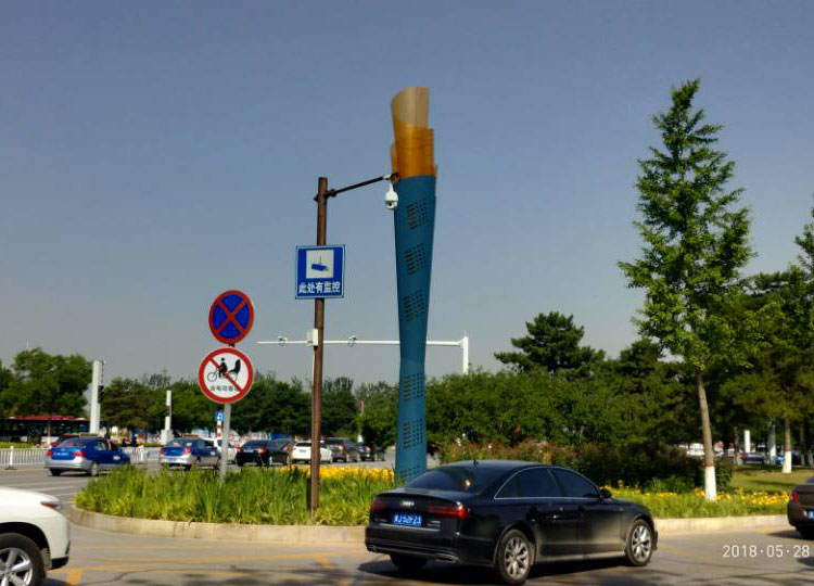 1529392641764205.jpg 西客站違停抓拍1.jpg